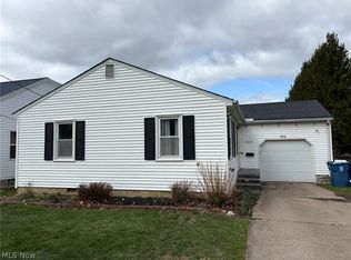 894 S Main St, Amherst, OH 44001