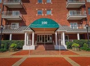100 NW 1st St APT 404, Evansville, IN 47708