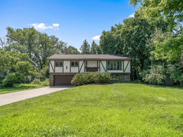 12605 26th Ave N, Plymouth, MN 55441