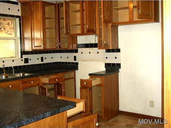 4th image of 1408 King St