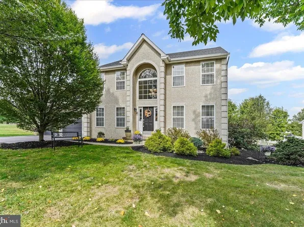 1154 Bateman Dr, Phoenixville, PA 19460