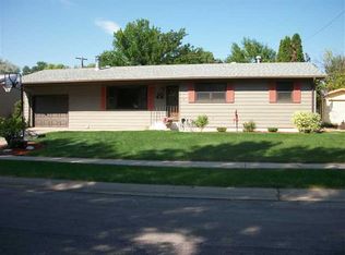 609 Belmont Dr, Rapid City, SD 57702