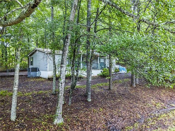 3rd image of 118 Lee Road 701