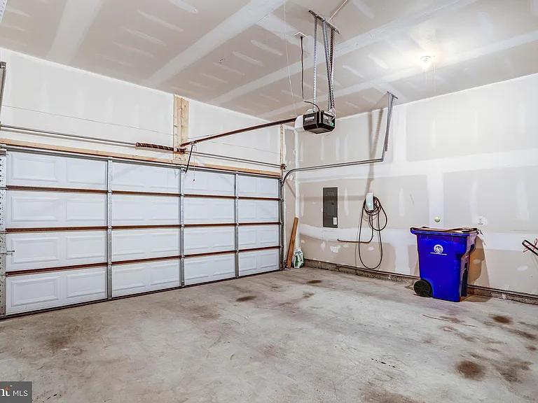404 Constellation Ln — Photo 21