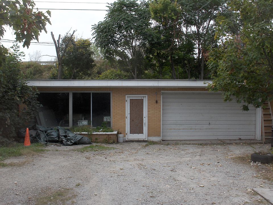 1st image of 2100 Niagara St
