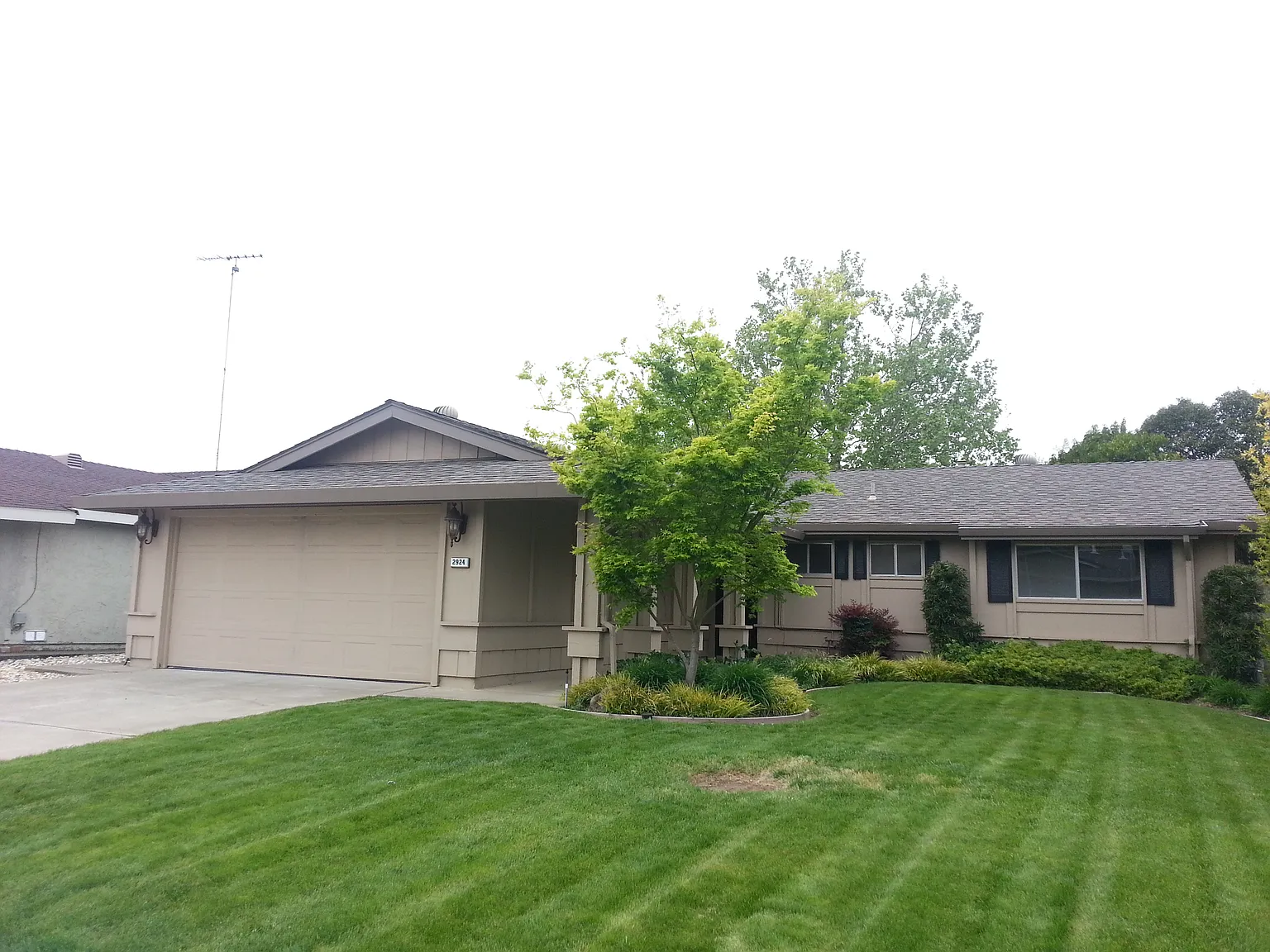 2924 Kachina Way photo 1