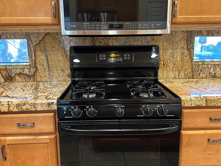 GE appliances with a gas stove