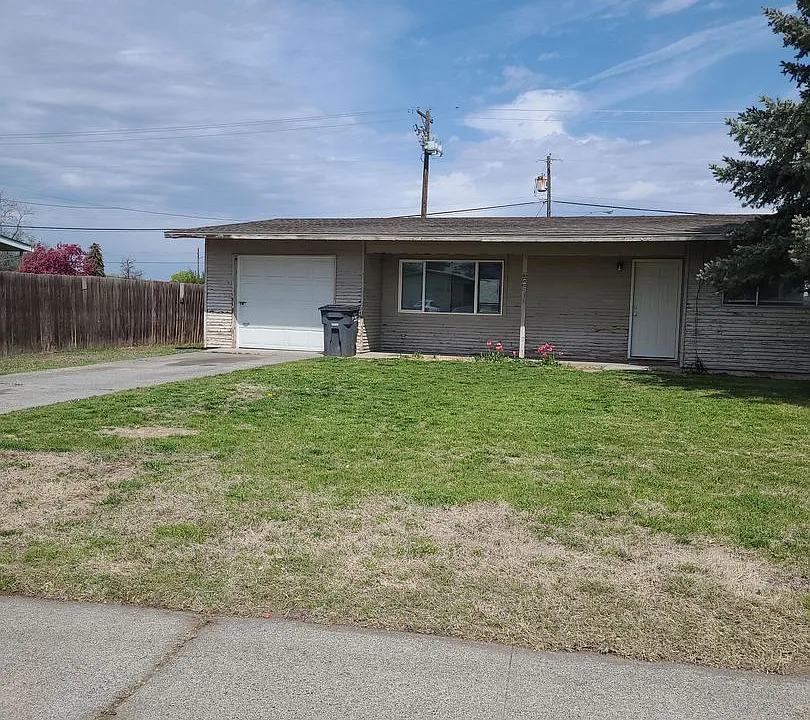 8912 Travis Dr