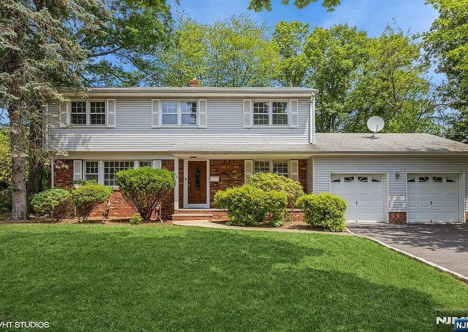 1st image of 275 Taft Ct