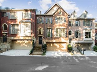 5567 Julian Pl, Sandy Springs, GA 30342