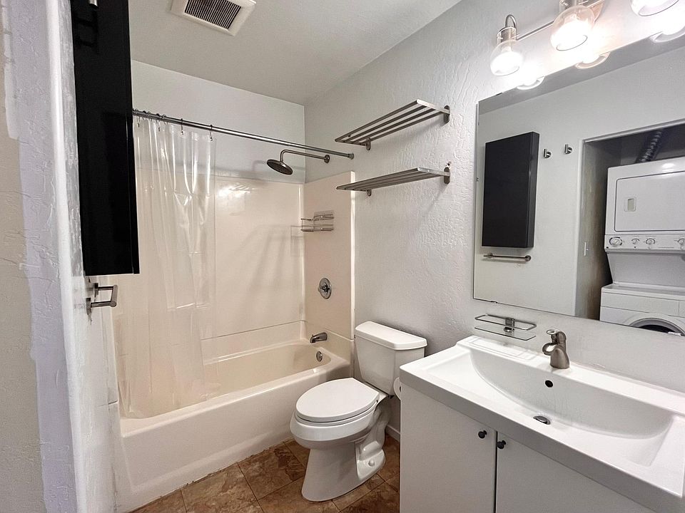 2nd image of 103 Serra Ct