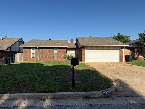 9813 S Country Club Dr Photo 1