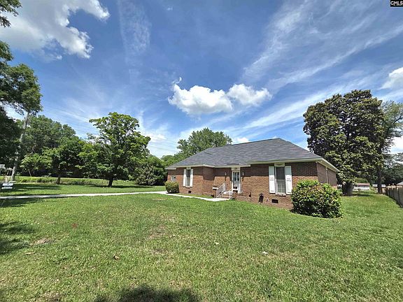 2nd image of 1290 Oaklane Dr