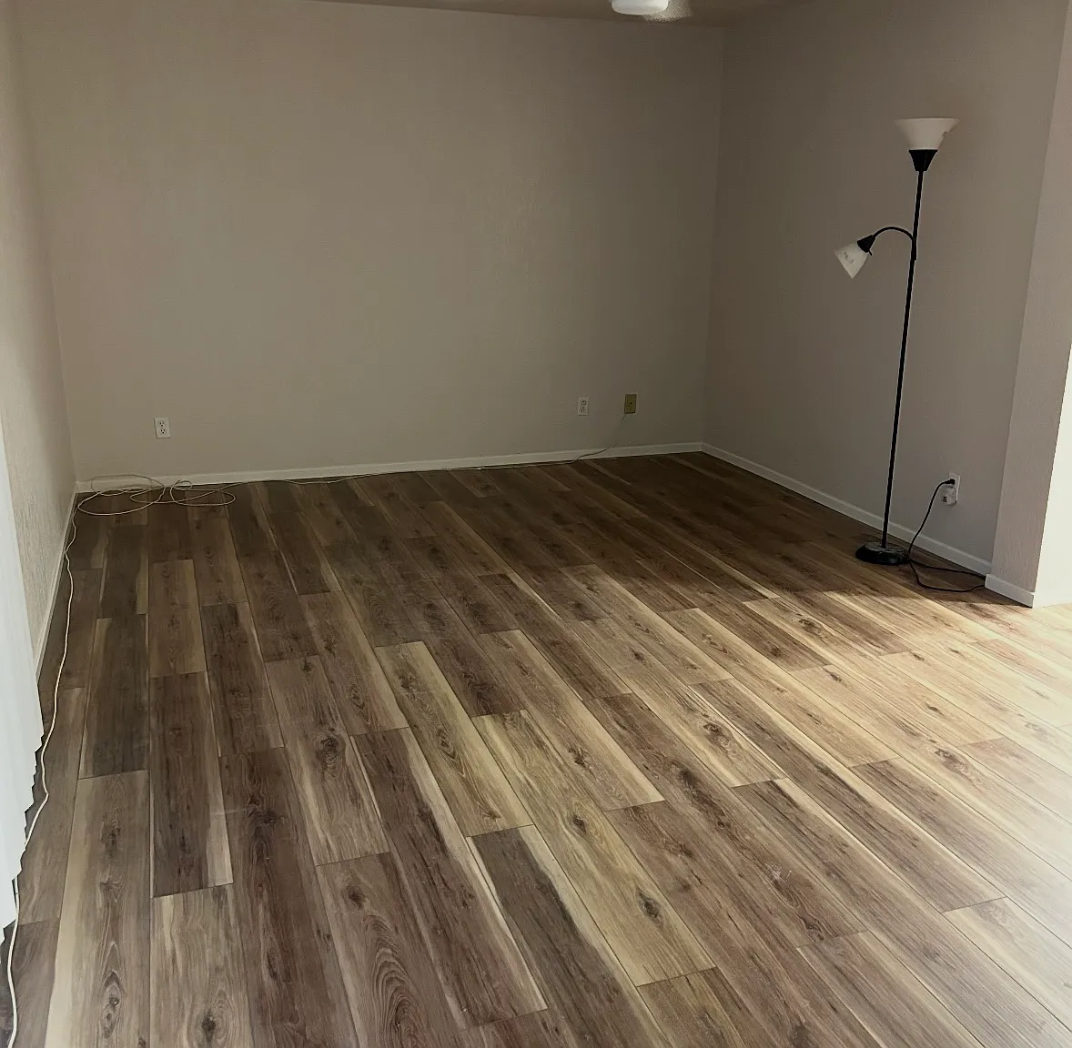 Studio, 324 sqft, $1,275 — Photo 1