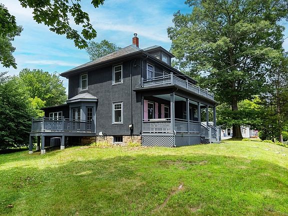 3rd image of 20 Grover St