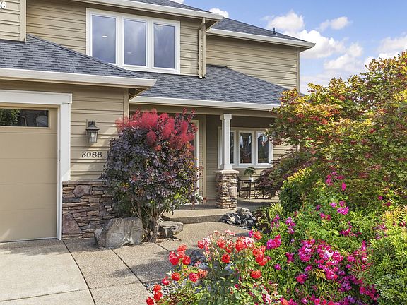 2nd image of 3088 N Holladay Dr