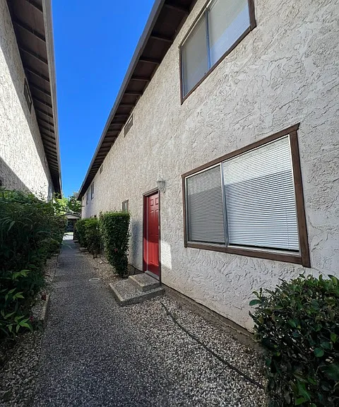 835 W 4th Ave #5 — Photo 25