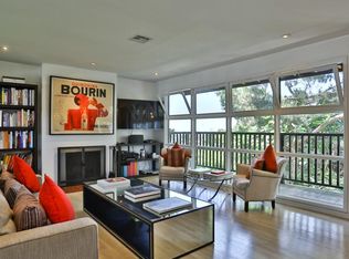 3933 Prospect Ave, Los Angeles, CA 90027