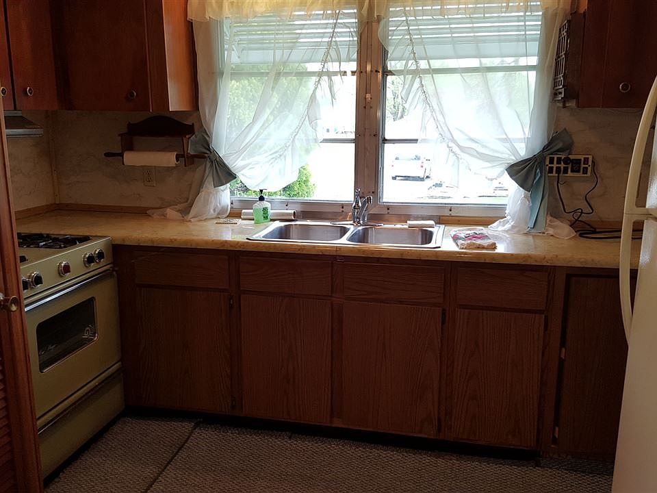 305 W Spring St, Etna Green, IN 46524 Zillow