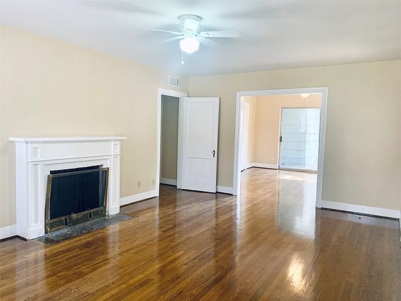3rd image of 2347 Sheridan St APT 1A