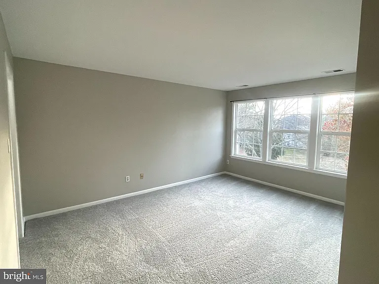 205 Salem Ct #10 — Photo 12