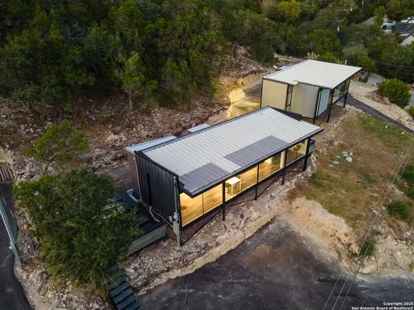 1645 Trail Pass Dr, Canyon Lake, TX 78133