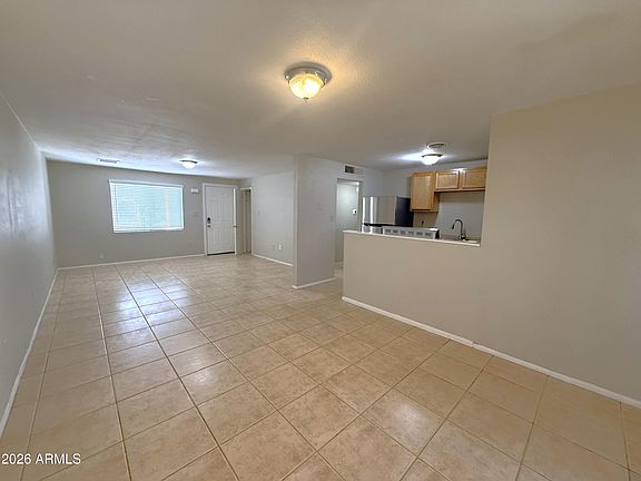3rd image of 5909 W CORONADO Road