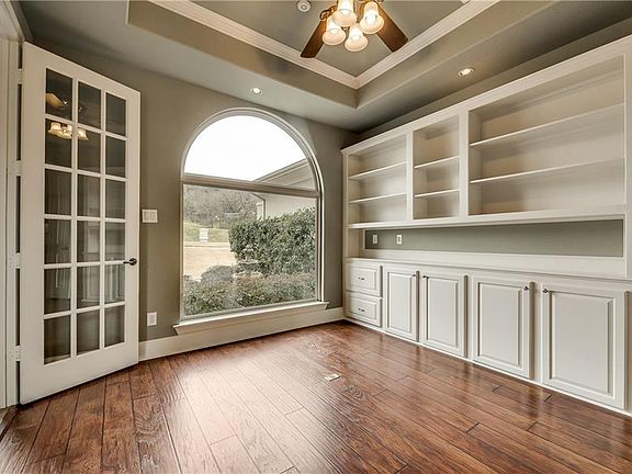 5th image of 2206 Mountain Lakes Dr