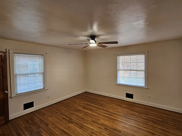 5705 Brookmere Ln — Photo 16