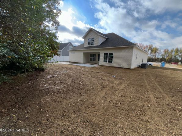 3258 School View Drive, Farmville, NC 27828