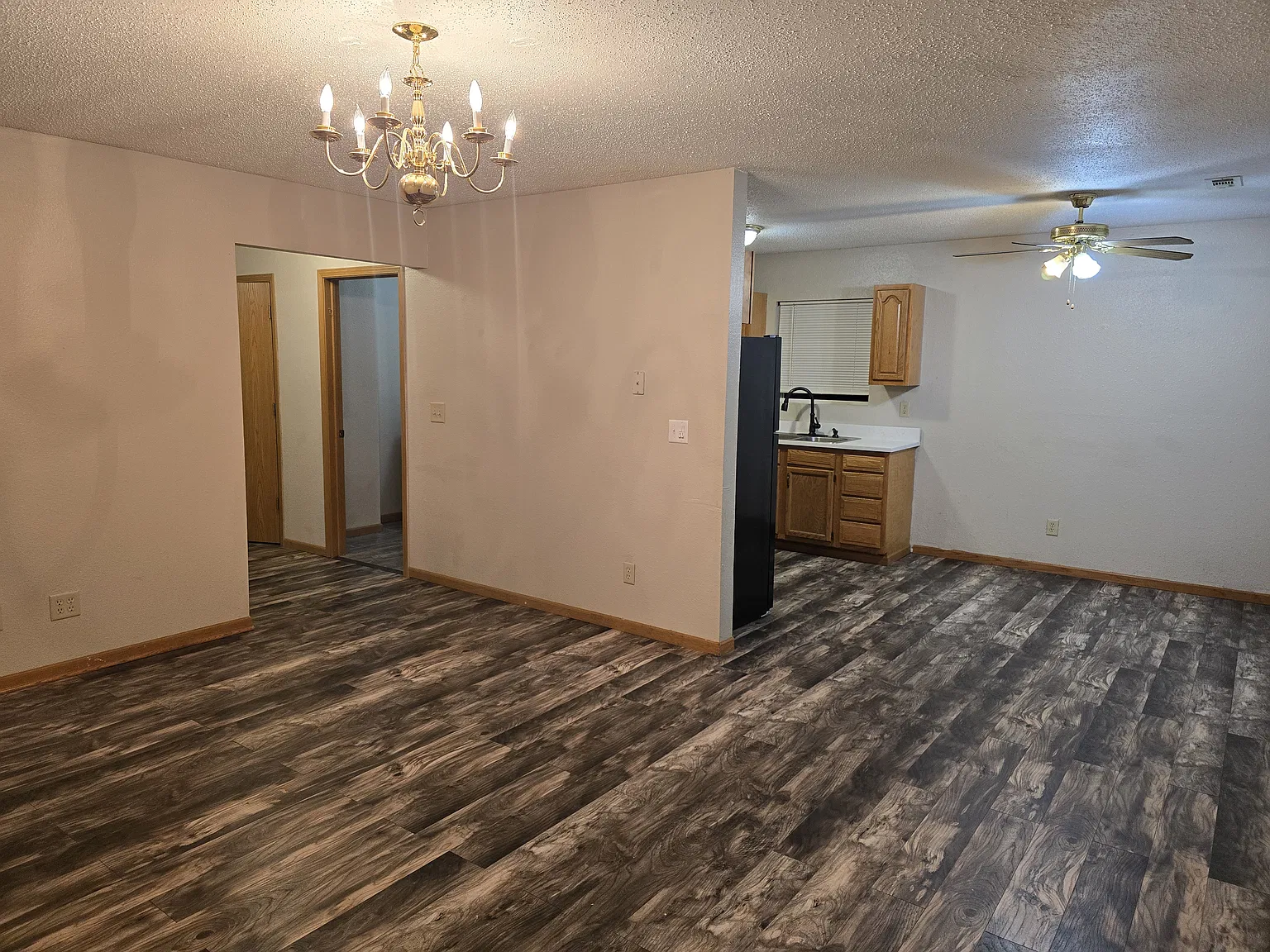 2 bed, 900 sqft, $950 — Photo 2
