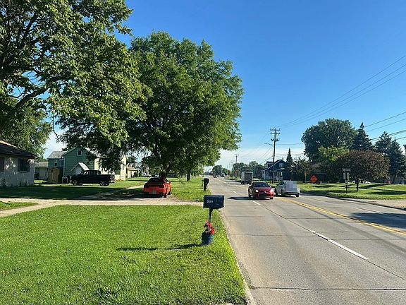 5th image of 26491 Schoenherr Rd