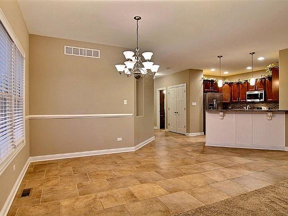 5th image of 9370 W 107th Pl