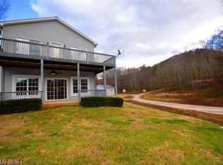 1323 E Lakeshore Dr, Landrum, SC 29356