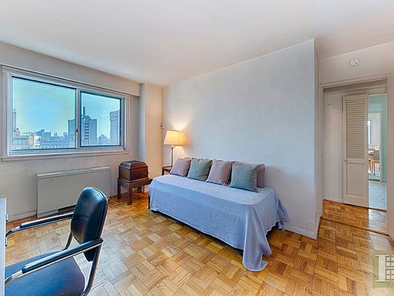 4th image of 401 E 65th St APT 13A