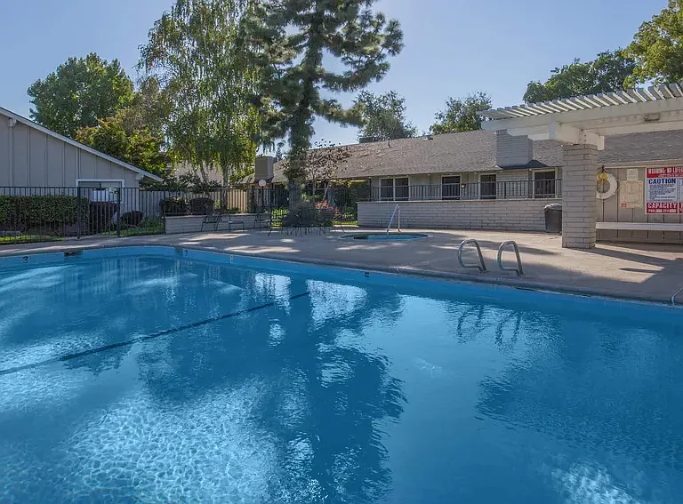 Bear Creek Manor/Bear Creek Terrace — Photo 14
