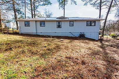 3rd image of 128 Cindy Ln