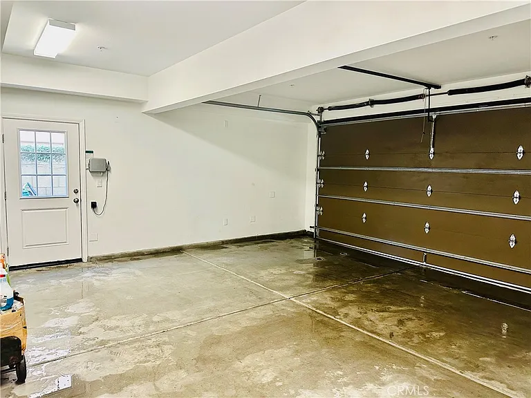 102 Chestnut Grv — Photo 7