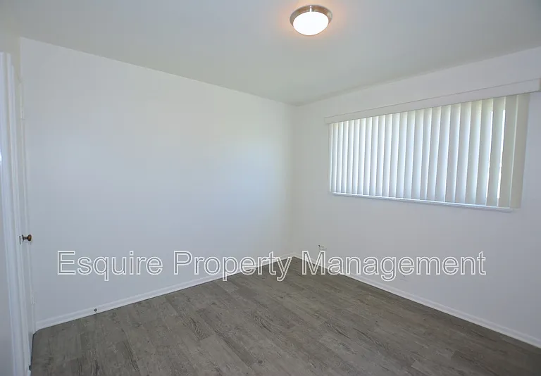 391 Harvard St — Photo 6