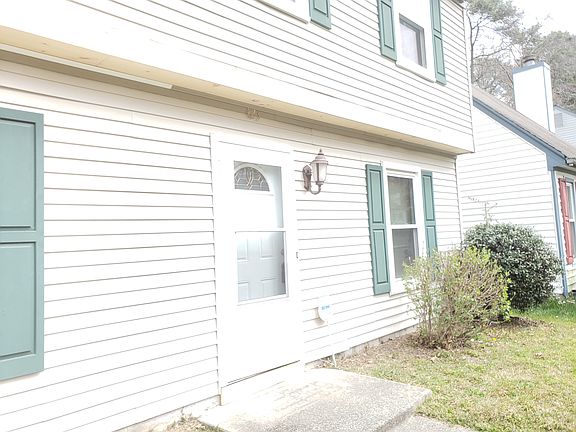 2nd image of 423 Bryan Ct