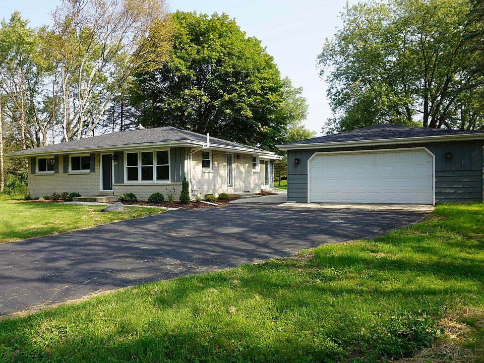 1st image of 3930 S Elm Dr