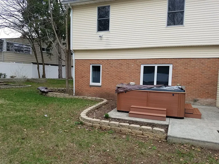 110 Sleeping Giant Dr — Photo 6