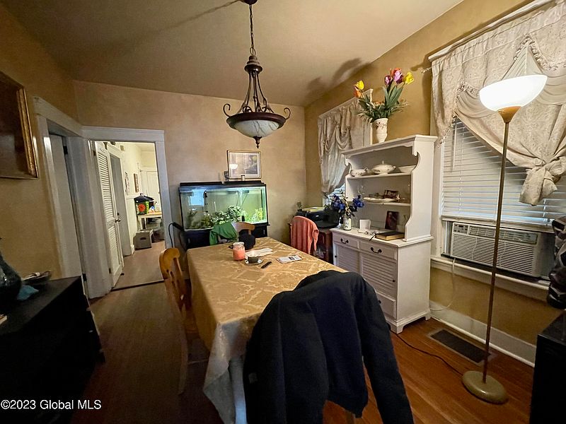 4th image of 603 2nd Street