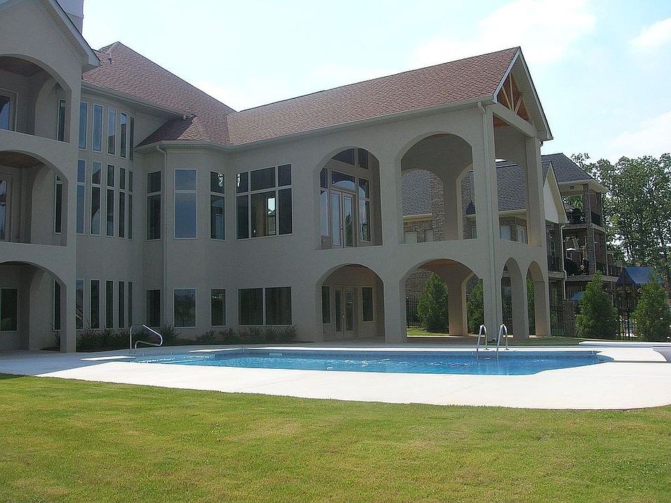 Covered porch and pool