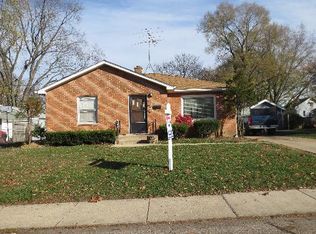 677 McClure Ave, Elgin, IL 60123