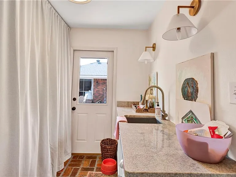 8960 Morphy Ave — Photo 26