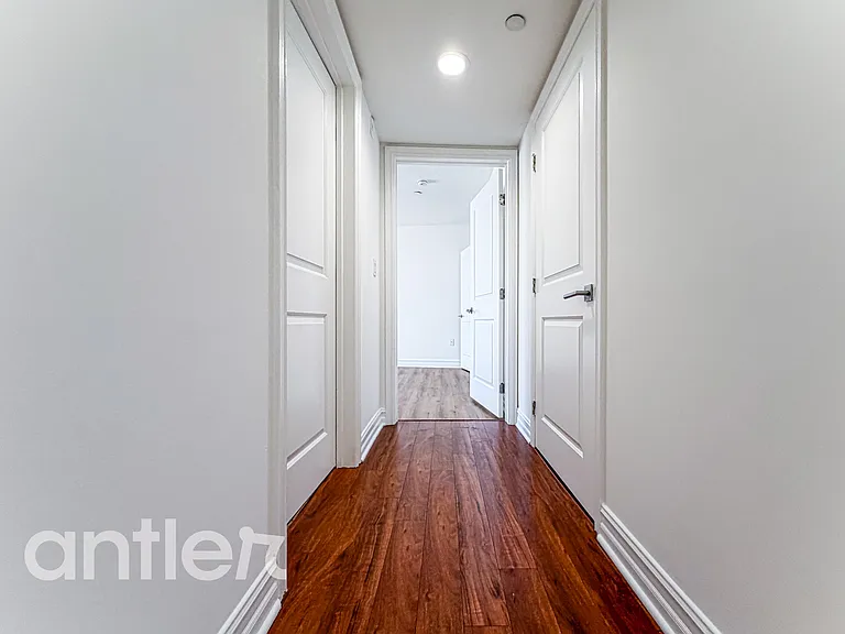 1241 S Sherbourne Dr #GPH5 — Photo 10