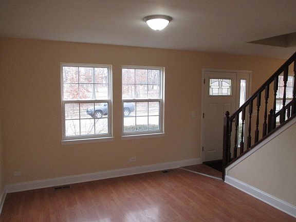 2nd image of 2904 W Grandville Ave
