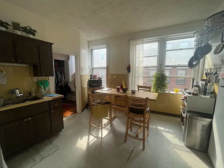 34 Parmenter St #3 — Photo 4