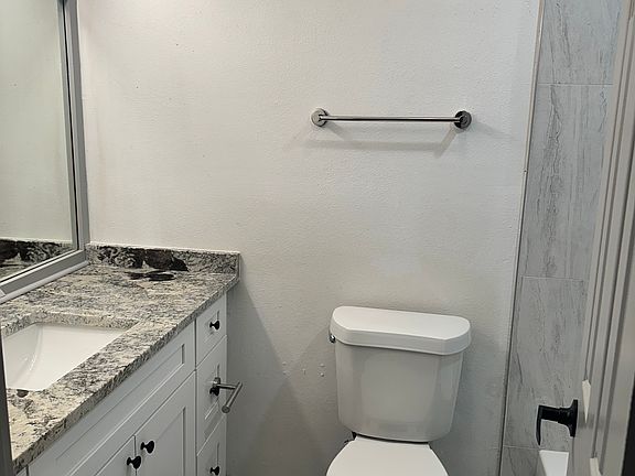 5th image of 526 Dietert Ln #4